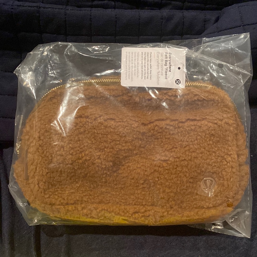 Lululemon fleece belt bag